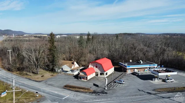 $329,000 | 369 Mansion Street, Coxsackie, NY 12192