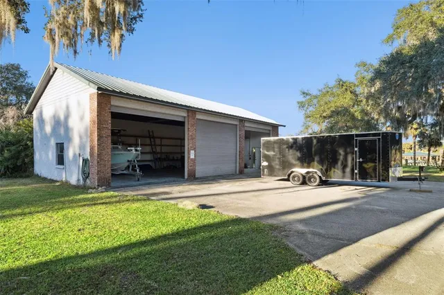 $1,890,000 | 2565 East Osceola Road, Geneva, FL 32732