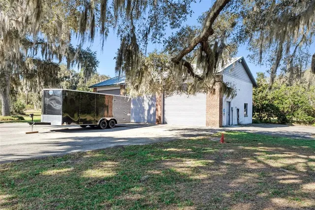 $1,890,000 | 2565 East Osceola Road, Geneva, FL 32732