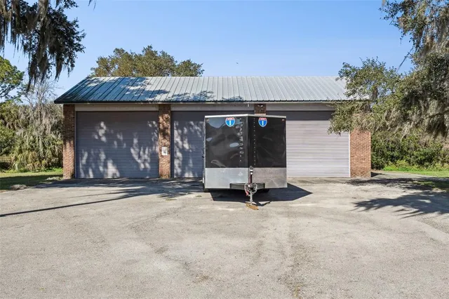 $1,890,000 | 2565 East Osceola Road, Geneva, FL 32732