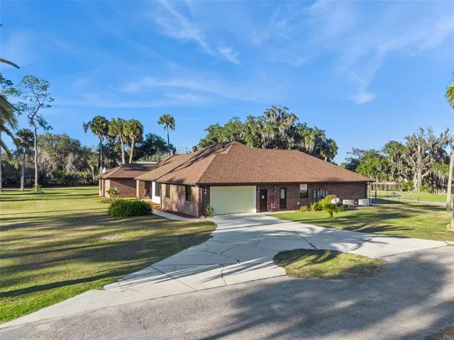 $1,890,000 | 2565 East Osceola Road, Geneva, FL 32732