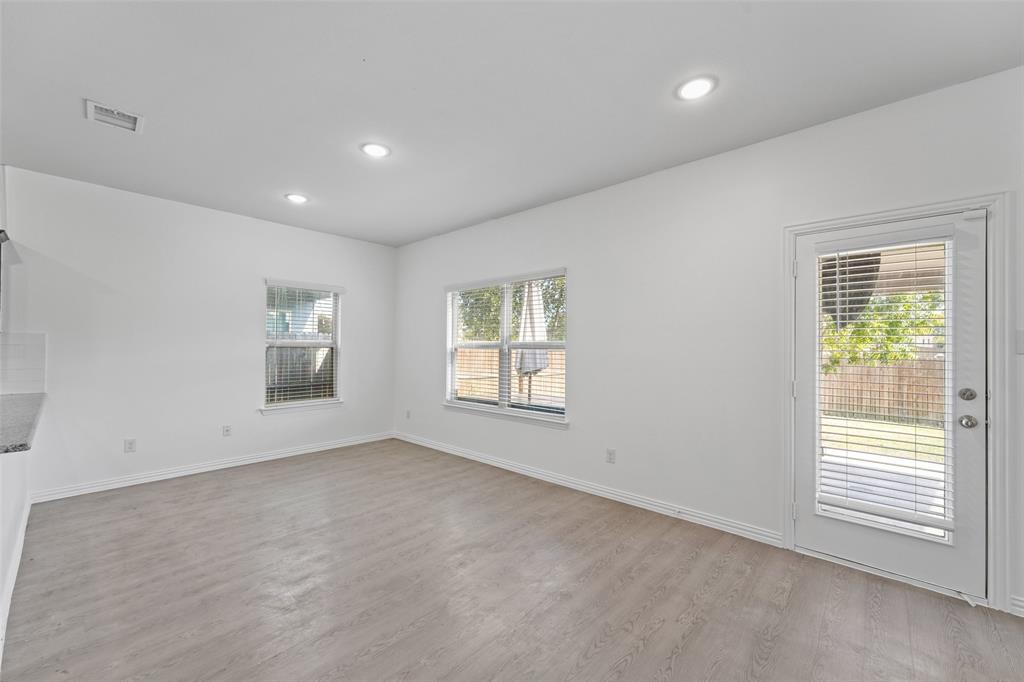 4651 Raleigh Dalton Road Dallas, TX 75227 - Photo 11 of 19 Gallery Image 11