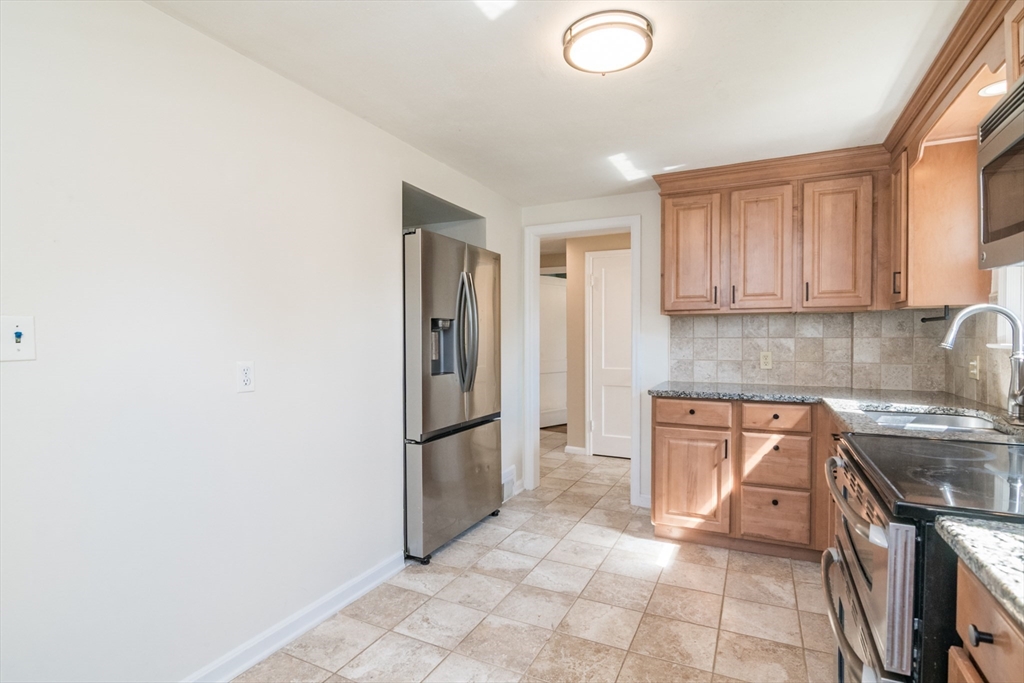 73 Catalpa Terrace Springfield, MA 01119 - Photo 16 of 31