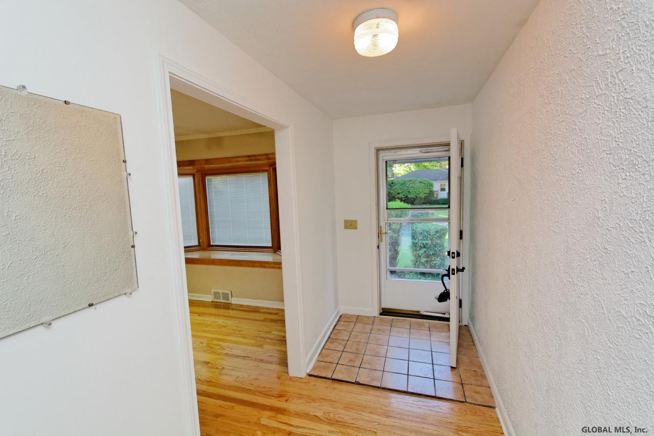 7 Maywood Road Bethlehem, NY 12054 - Photo 11 of 25 Photo 11