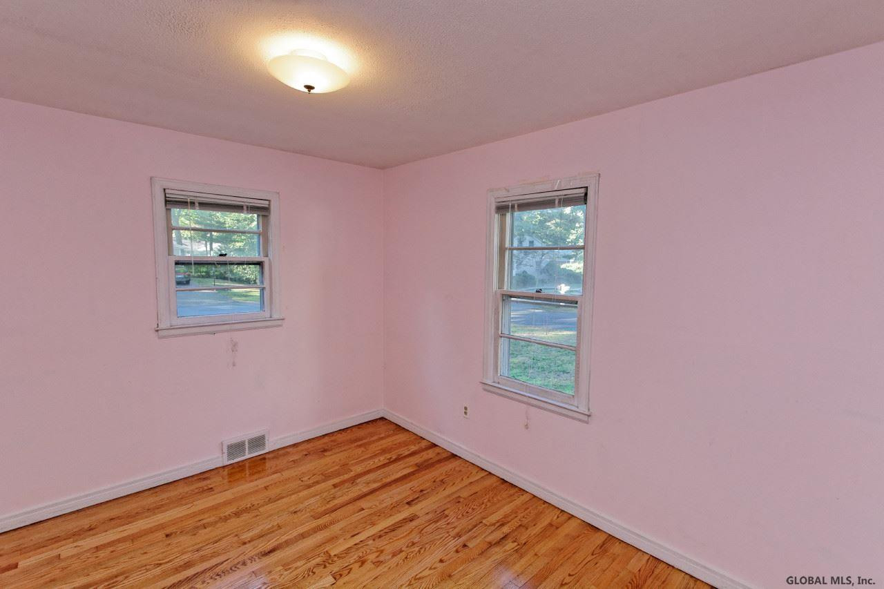 7 Maywood Road Bethlehem, NY 12054 - Photo 17 of 25 Photo 17