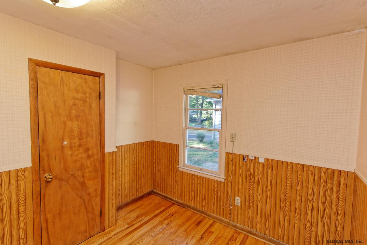 7 Maywood Road Bethlehem, NY 12054 - Photo 18 of 25 Photo 18