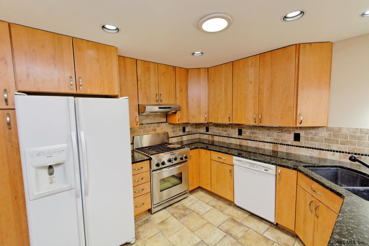 7 Maywood Road Bethlehem, NY 12054 - Photo 6 of 25 Photo 6