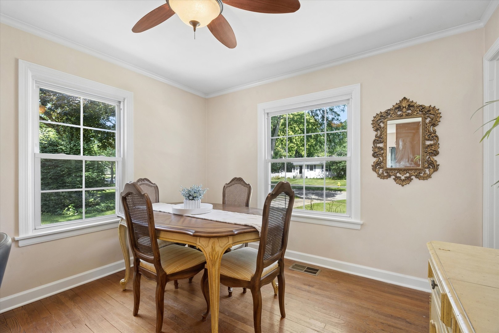 1902 East Indiana Street Wheaton, IL 60187 - Photo 9 of 25 Gallery Image 9