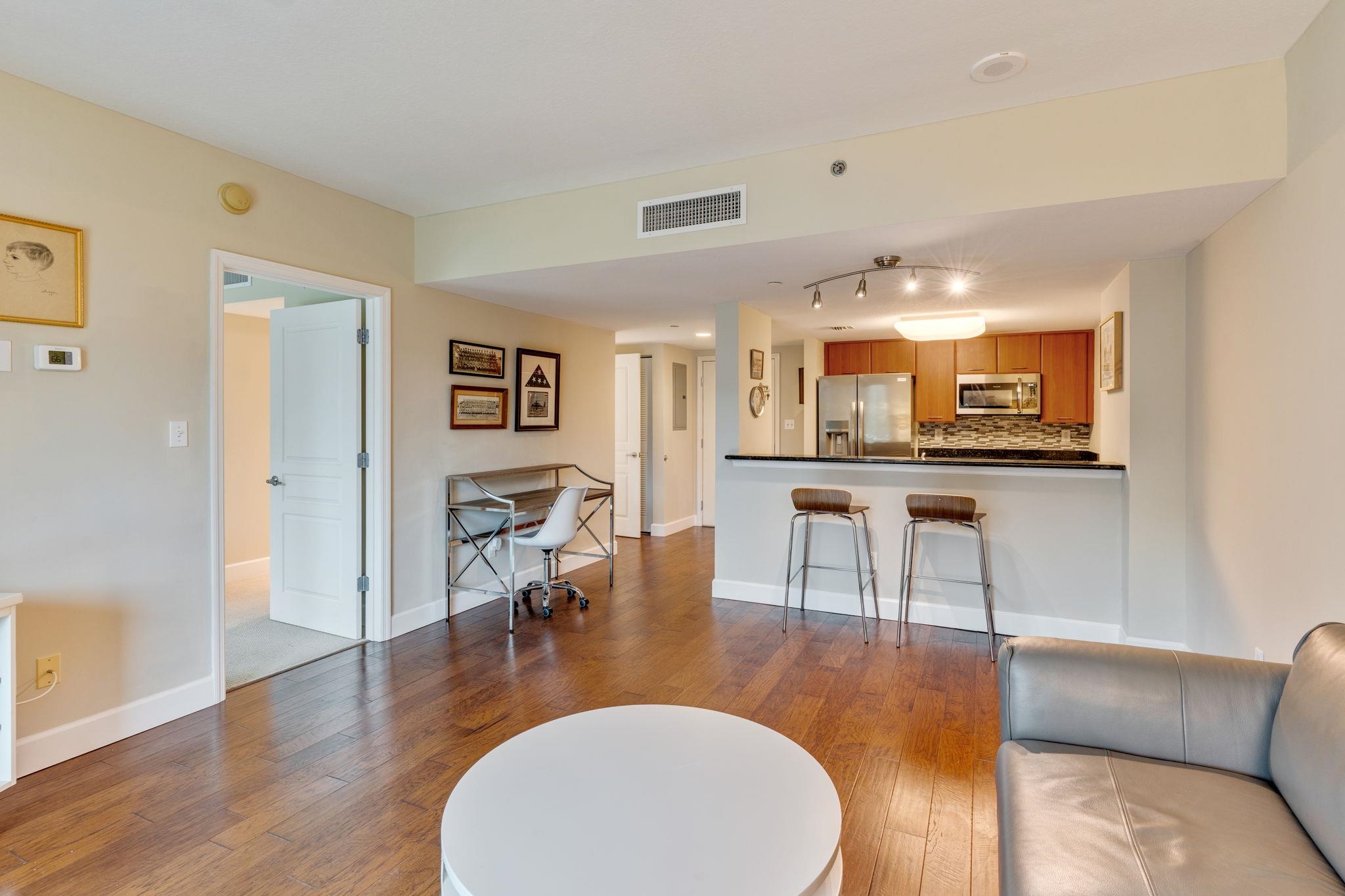 300 South Duval Street, Unit 604 Tallahassee, FL 32301 - Photo 10 of 29