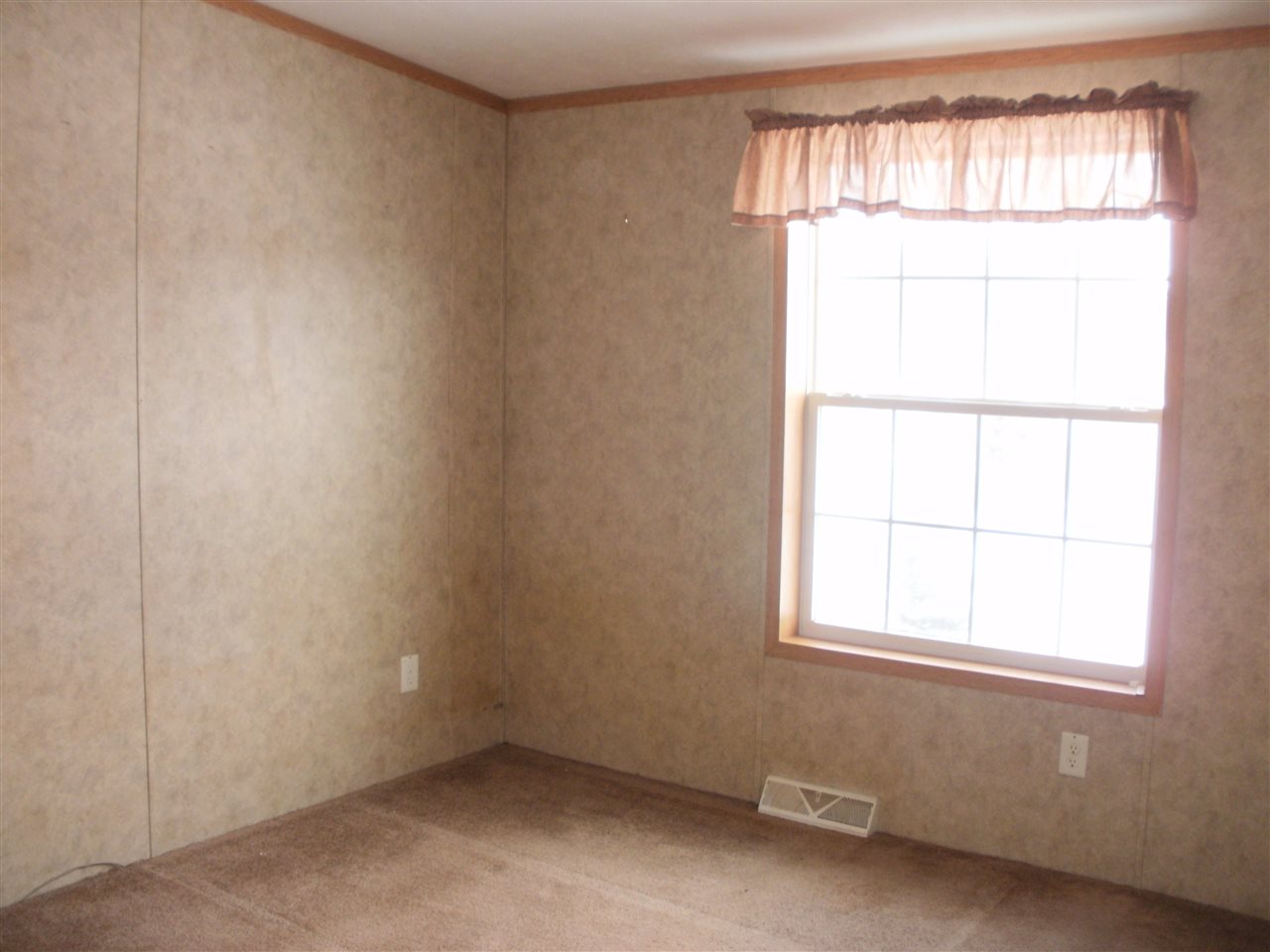 129 West 16 Road Mesick, MI 49668 - Photo 14 of 26 1871906-13.JPG