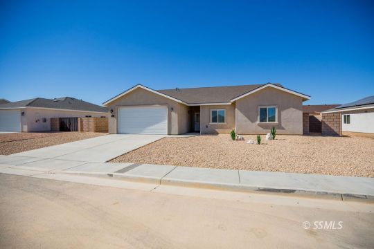 317 Thomas Street Ridgecrest, CA 93555 - Photo 6 of 35