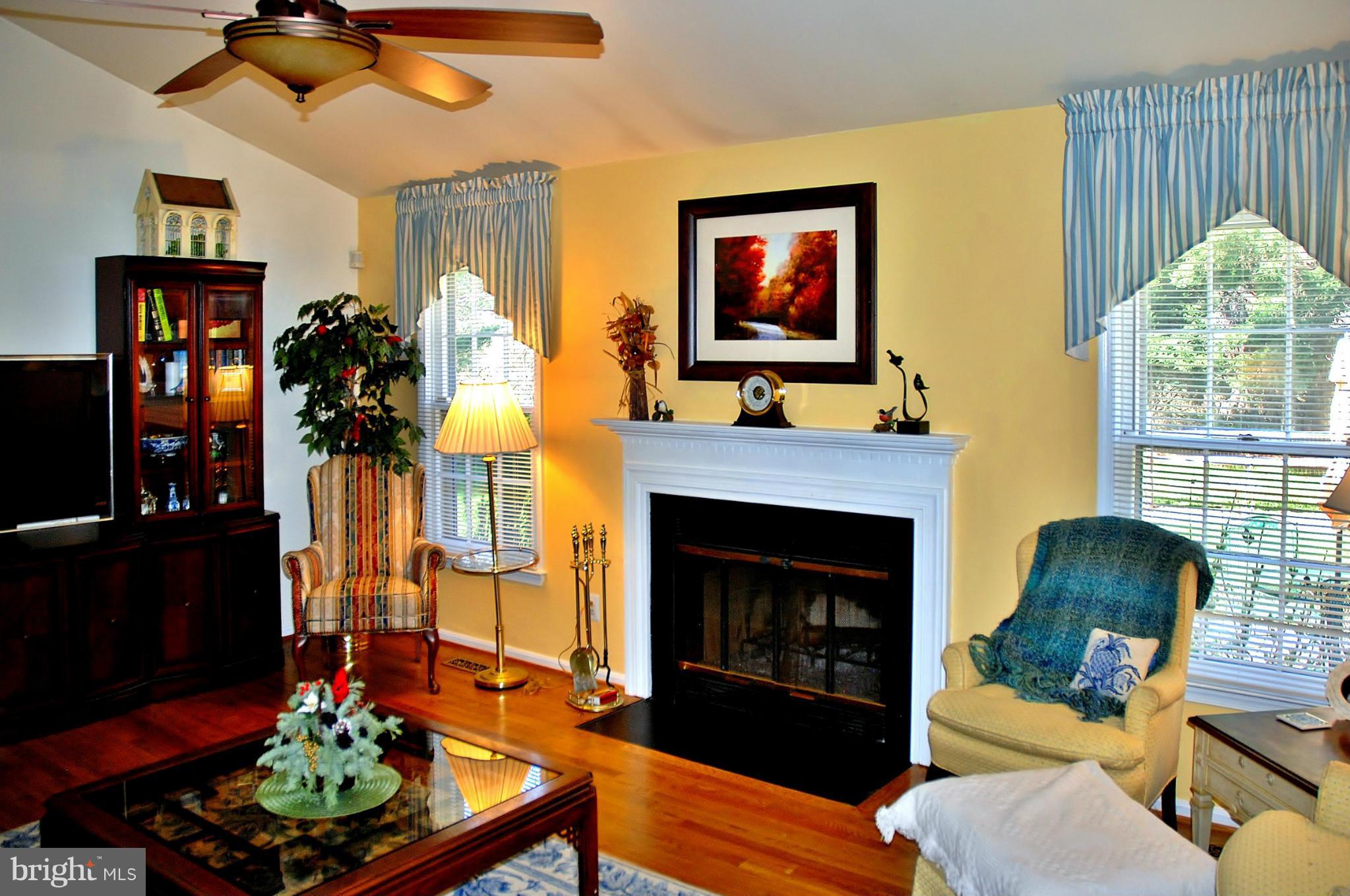 20649 Beaver Ridge Road Montgomery Village, MD 20886 - Photo 4 of 30 Family Room