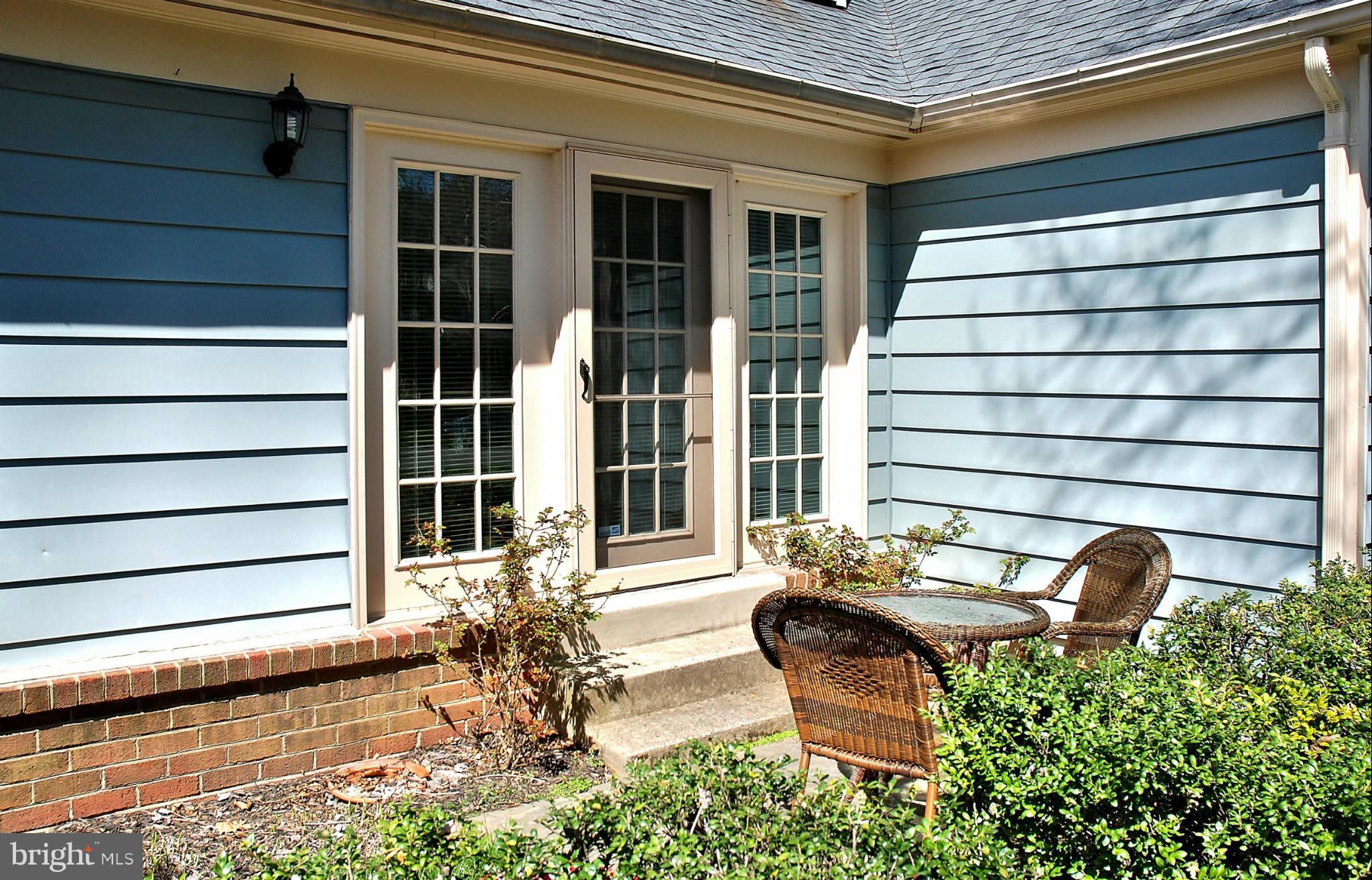 20649 Beaver Ridge Road Montgomery Village, MD 20886 - Photo 6 of 30 Exterior (Rear)