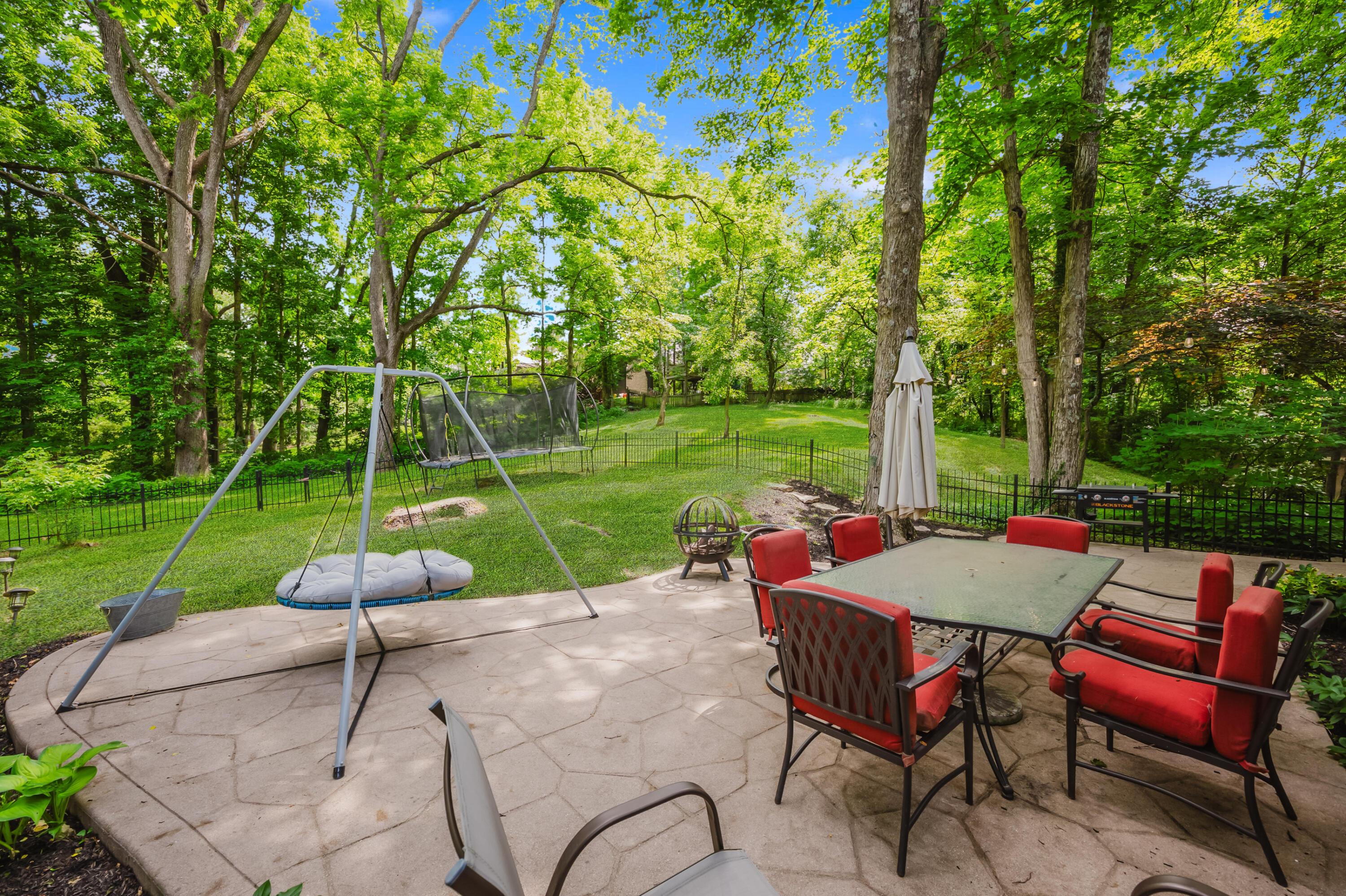 8289 Olentangy River Road Columbus, OH 43235 - Photo 2 of 71