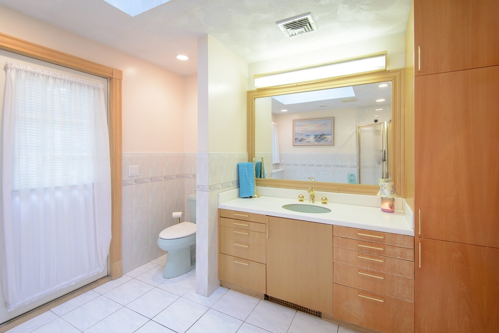 18 Arvidson Road Lynn, MA 01904 - Photo 12 of 26 Gallery Image 12