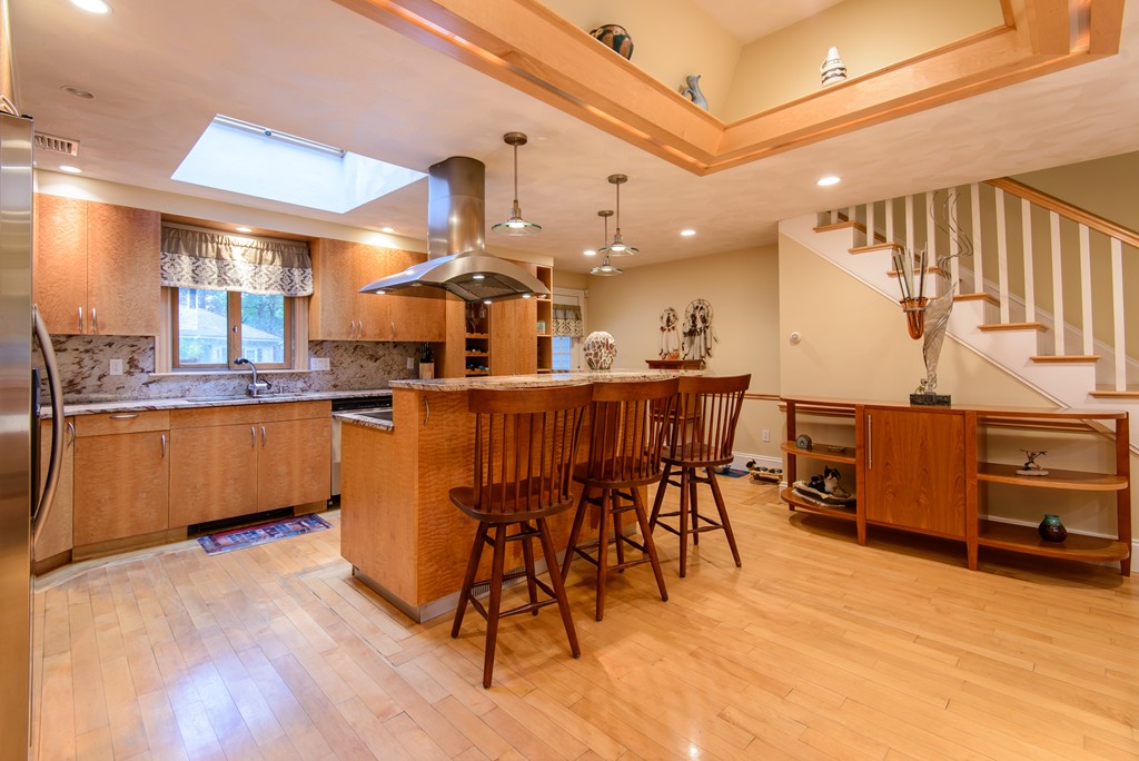 18 Arvidson Road Lynn, MA 01904 - Photo 5 of 26 Gallery Image 5