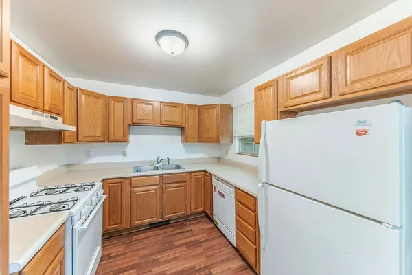 $2,900 | 3429 West Michigan Avenue, Kalamazoo, MI 49006