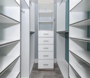 12 Royal Palm Way, Unit 6060 Boca Raton, FL 33432 - Photo 15 of 27 Walking closet