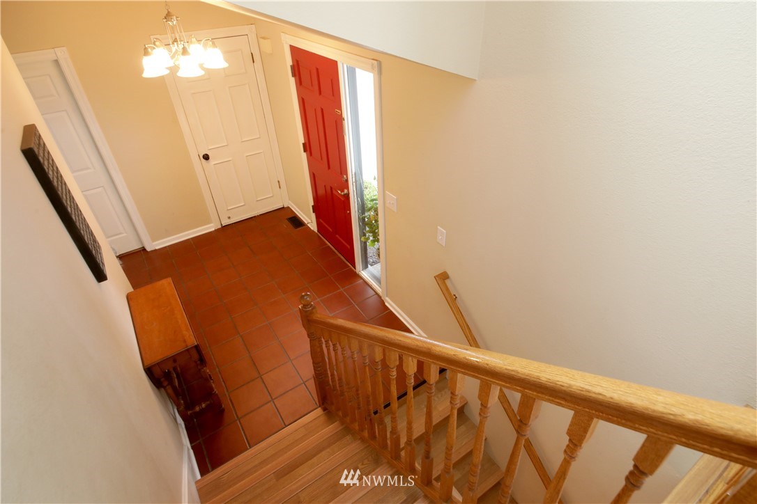 6793 Sills Road Clinton, WA 98236 - Photo 15 of 37