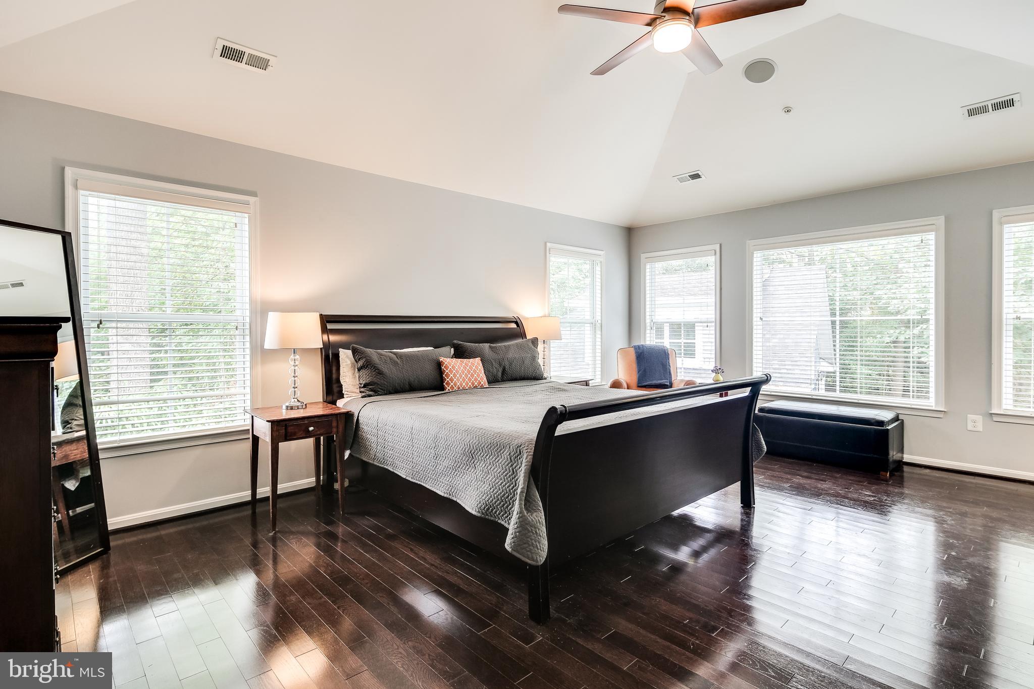 5 Ridge Road Annapolis, MD 21401 - Photo 13 of 43 Spacious Master Bedroom with vaulted ceiling