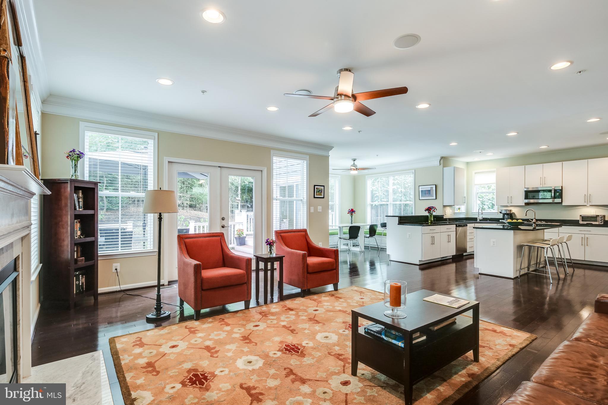 5 Ridge Road Annapolis, MD 21401 - Photo 3 of 43 Living Room; open to Kitchen and breakfast nook