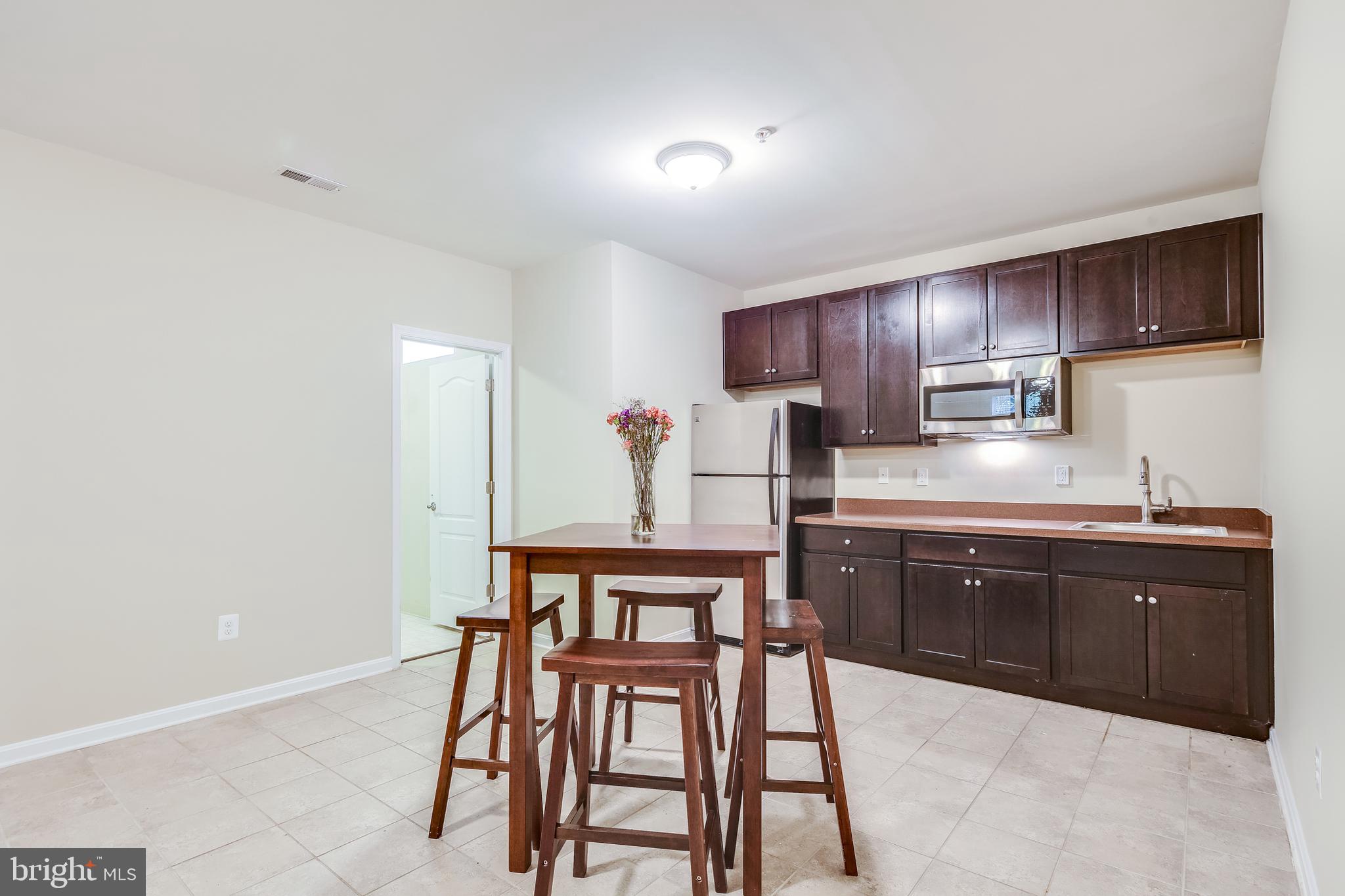 5 Ridge Road Annapolis, MD 21401 - Photo 22 of 43 Lower Level Kitchenette