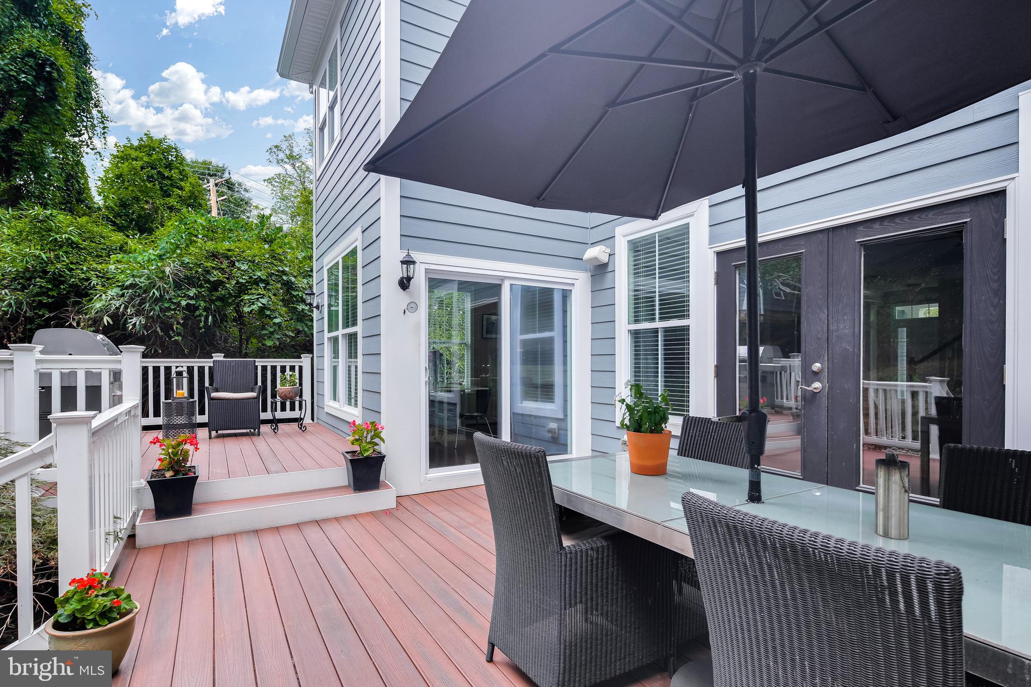 5 Ridge Road Annapolis, MD 21401 - Photo 33 of 43 Spacious 2 level deck - great for entertaining!