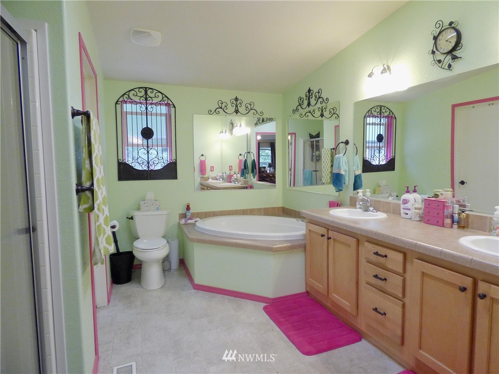 16531 Sargent Road Southwest Rochester, WA 98579 - Photo 12 of 25