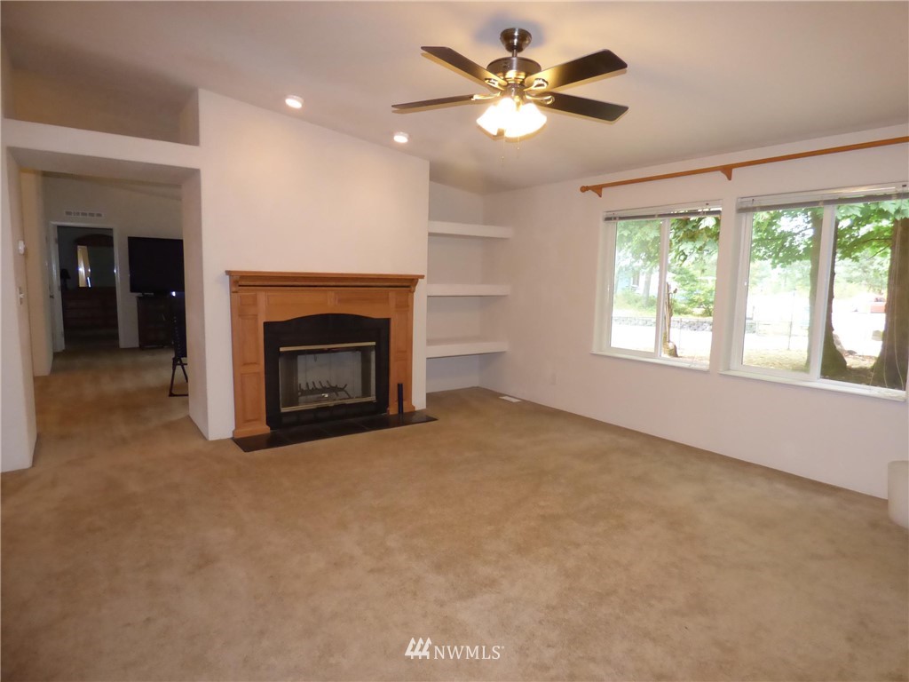 16531 Sargent Road Southwest Rochester, WA 98579 - Photo 4 of 25