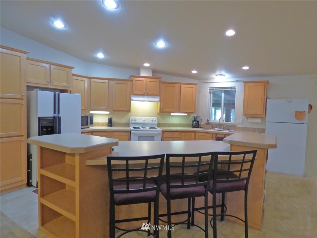16531 Sargent Road Southwest Rochester, WA 98579 - Photo 5 of 25