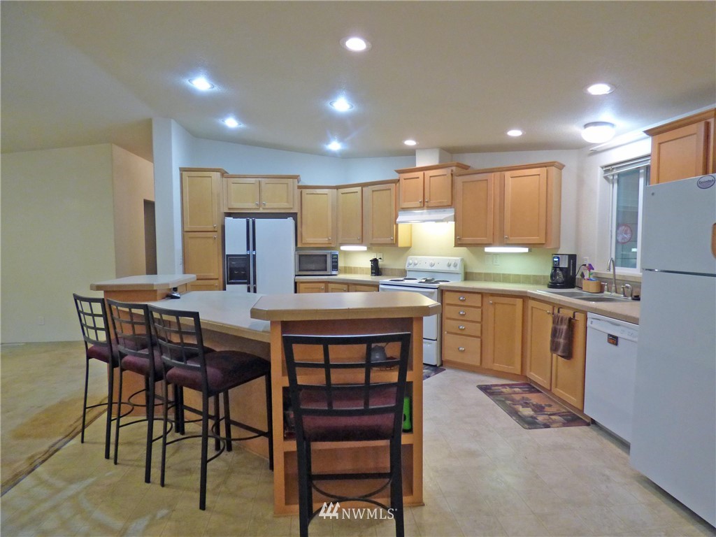 16531 Sargent Road Southwest Rochester, WA 98579 - Photo 6 of 25