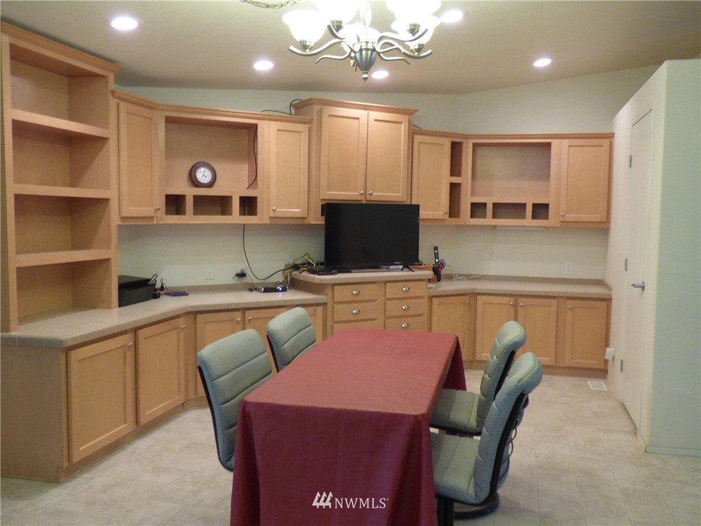 16531 Sargent Road Southwest Rochester, WA 98579 - Photo 7 of 25