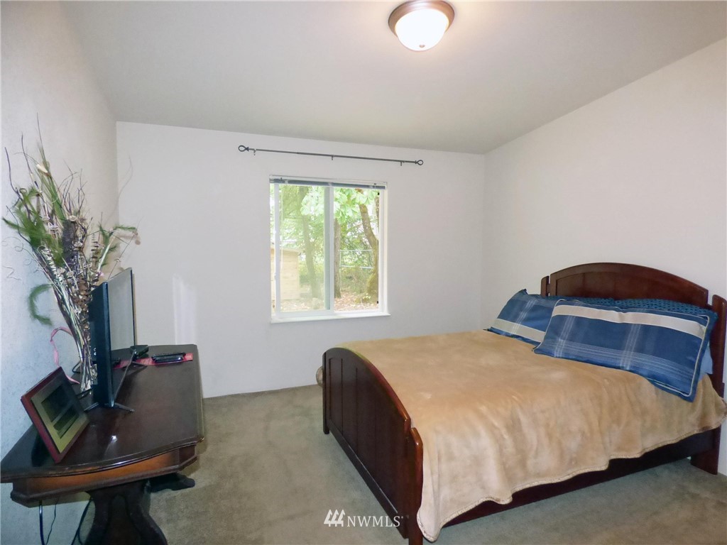 16531 Sargent Road Southwest Rochester, WA 98579 - Photo 9 of 25