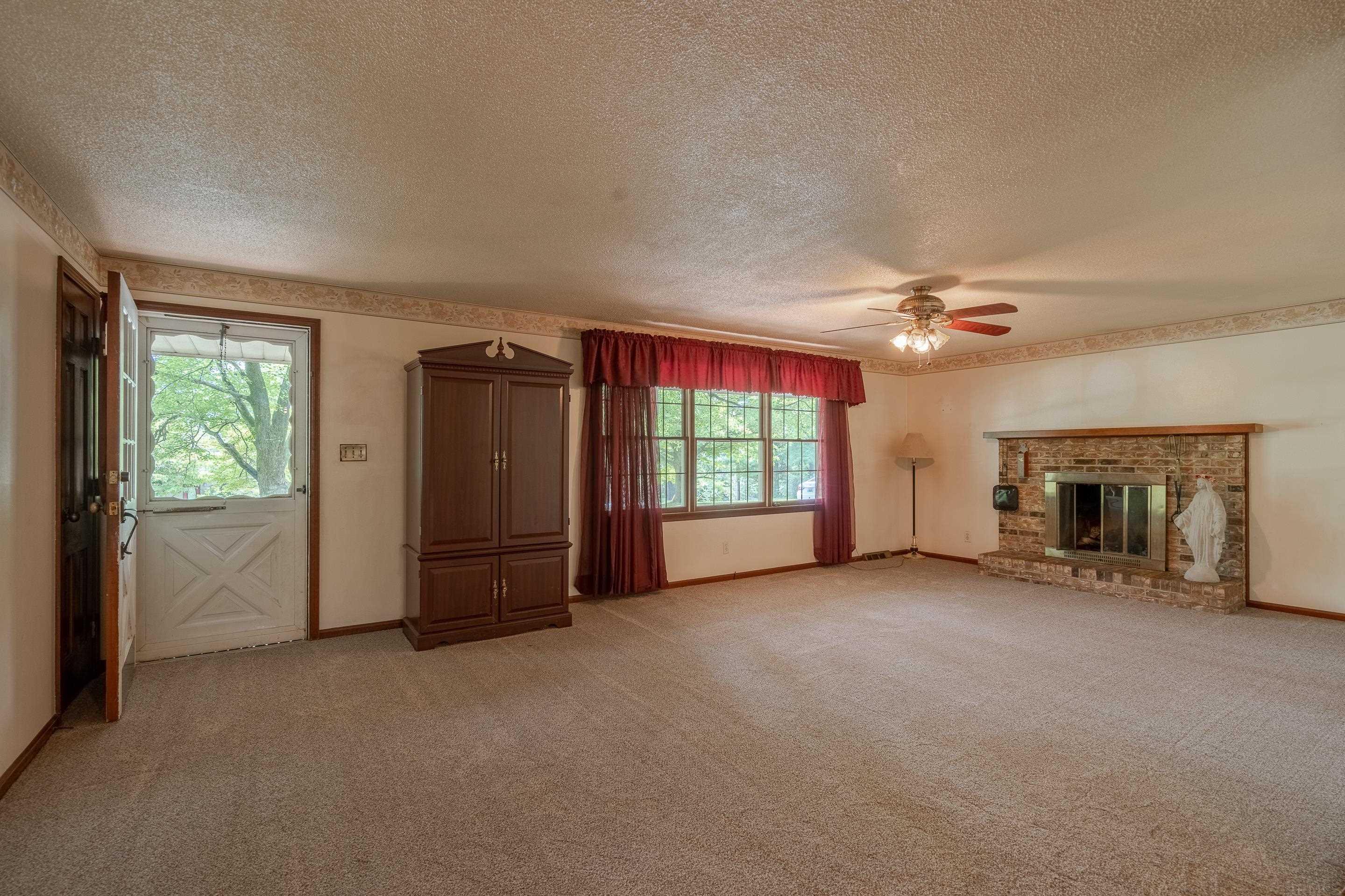 6188 Ferstel Road Newburgh, IN 47630 - Photo 2 of 36 Gallery Image 2