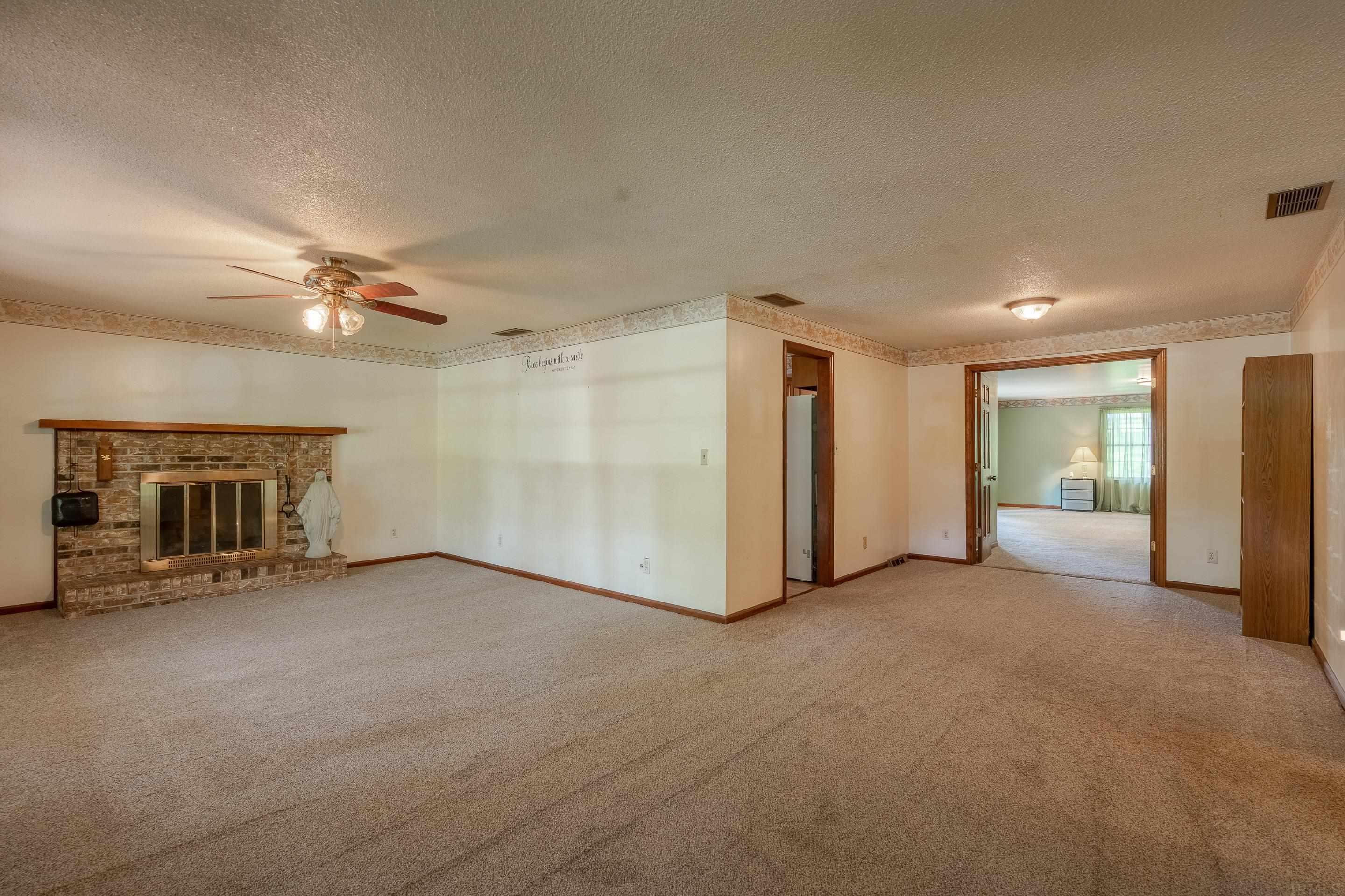 6188 Ferstel Road Newburgh, IN 47630 - Photo 4 of 36 Gallery Image 4