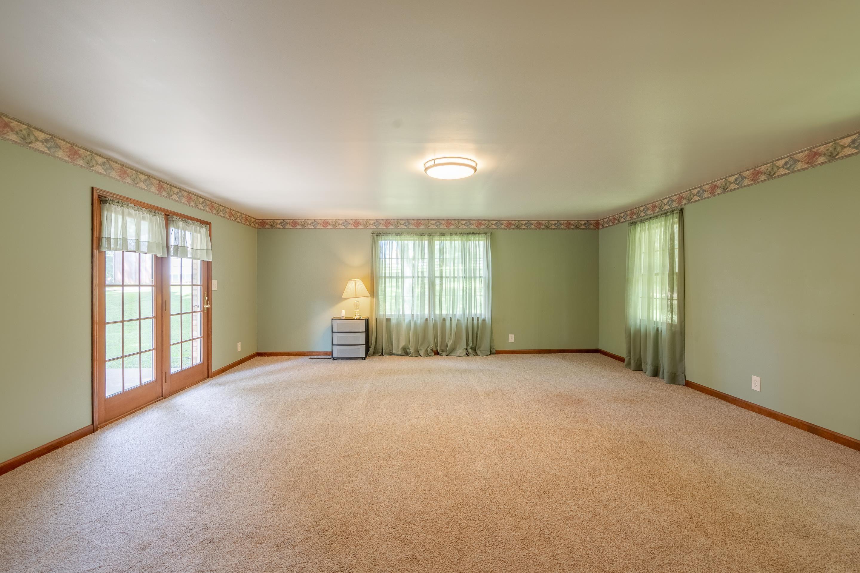 6188 Ferstel Road Newburgh, IN 47630 - Photo 9 of 36 Gallery Image 9