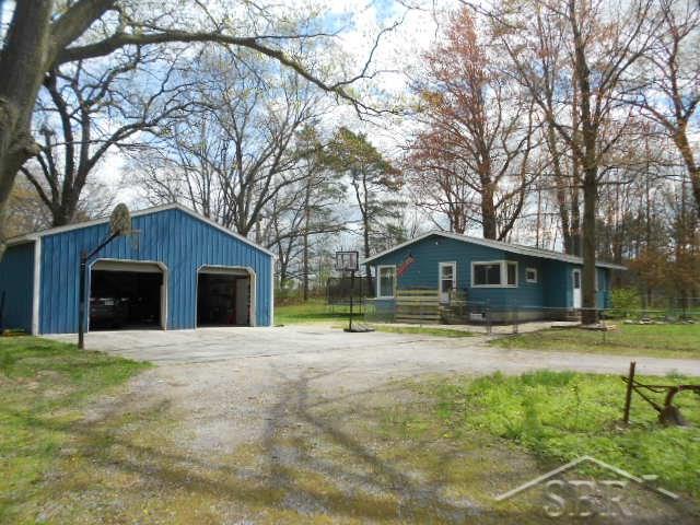 1185 East Stewart Road Midland, MI 48640 - Photo 14 of 17 31319229-13.JPG