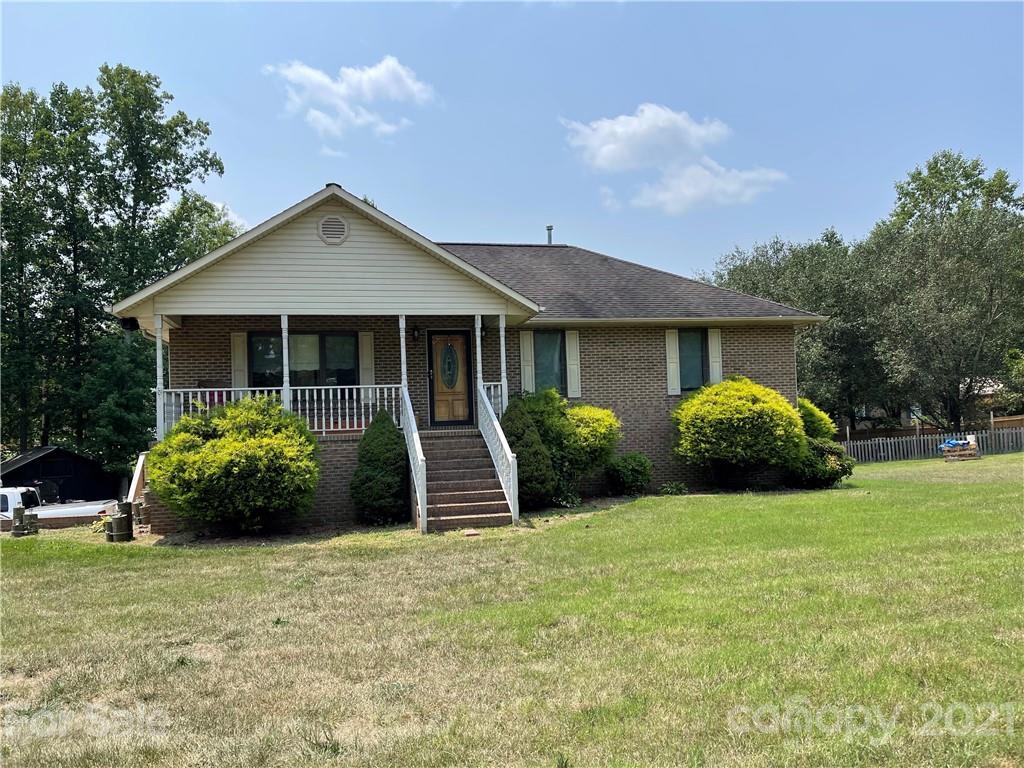 560 Robinhood Road Maiden, NC 28650 - Photo 1 of 16 Gallery Image 1