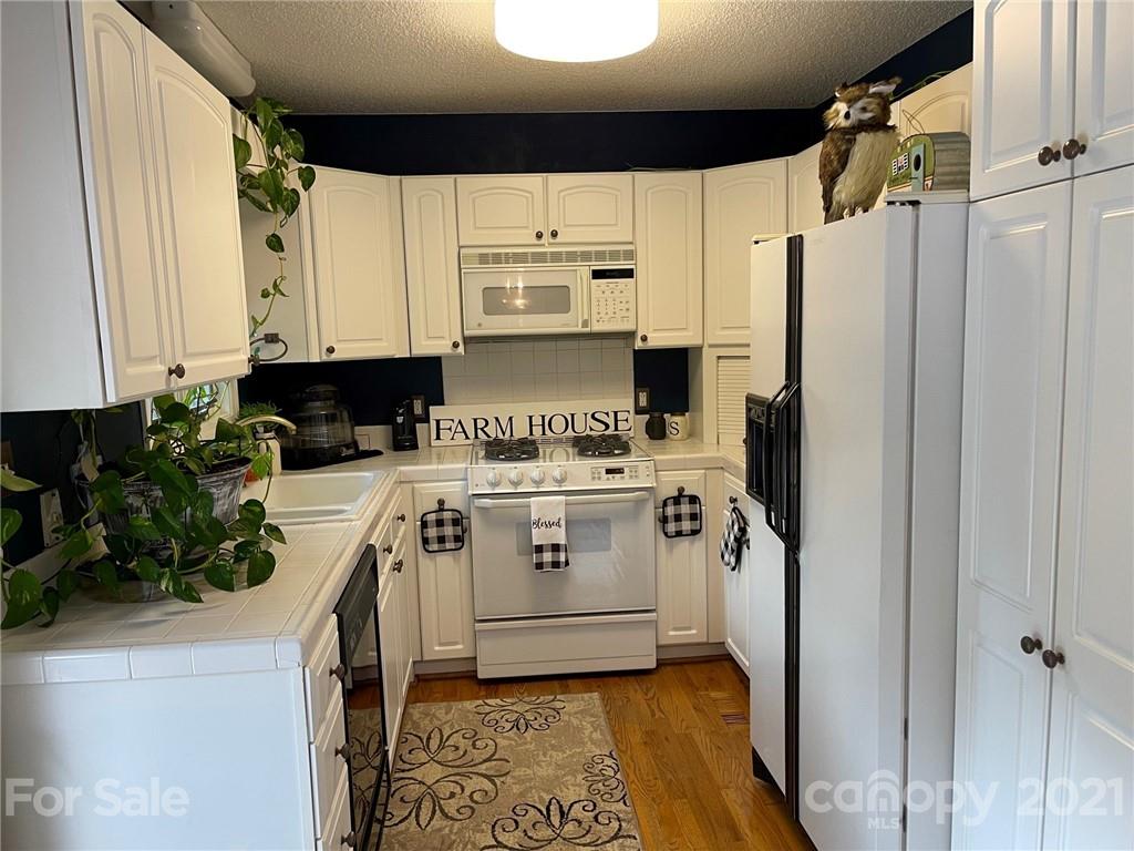 560 Robinhood Road Maiden, NC 28650 - Photo 4 of 16 Gallery Image 4