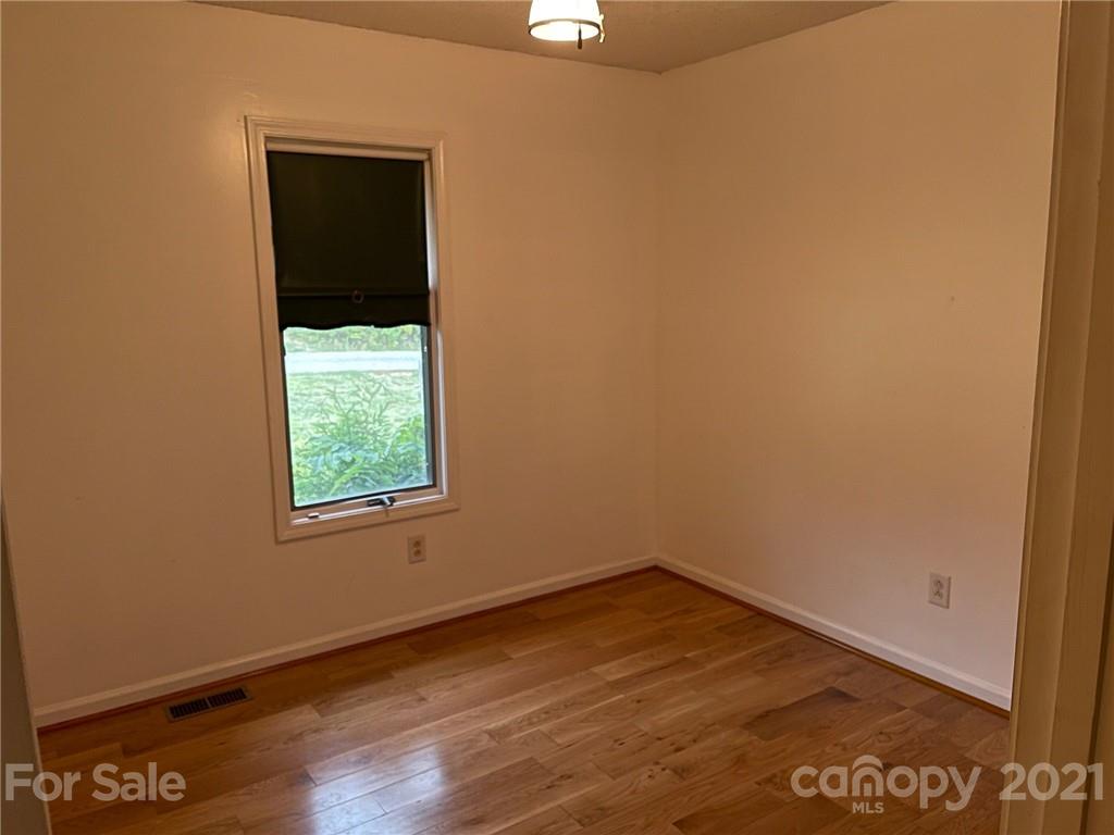 560 Robinhood Road Maiden, NC 28650 - Photo 6 of 16 Gallery Image 6