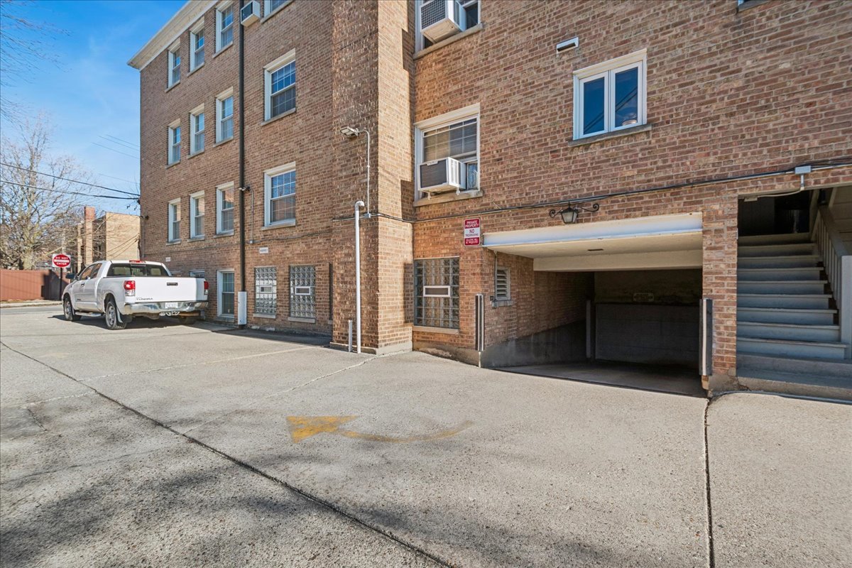 2258 Sherman Avenue, Unit 1 Evanston, IL 60201 - Photo 16 of 20