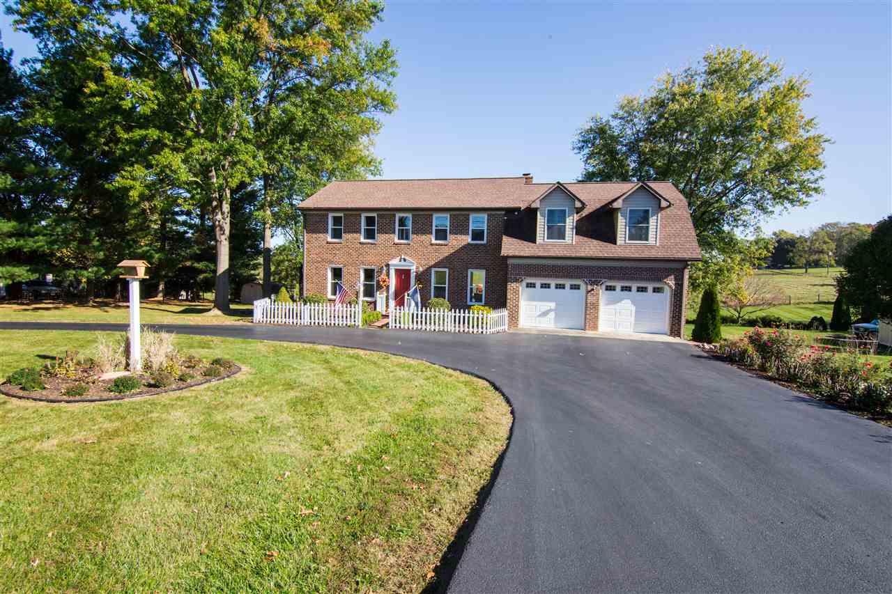 9139 Centerville Road Bridgewater, VA 22812 - Photo 2 of 50 a front view of a house with swimming pool