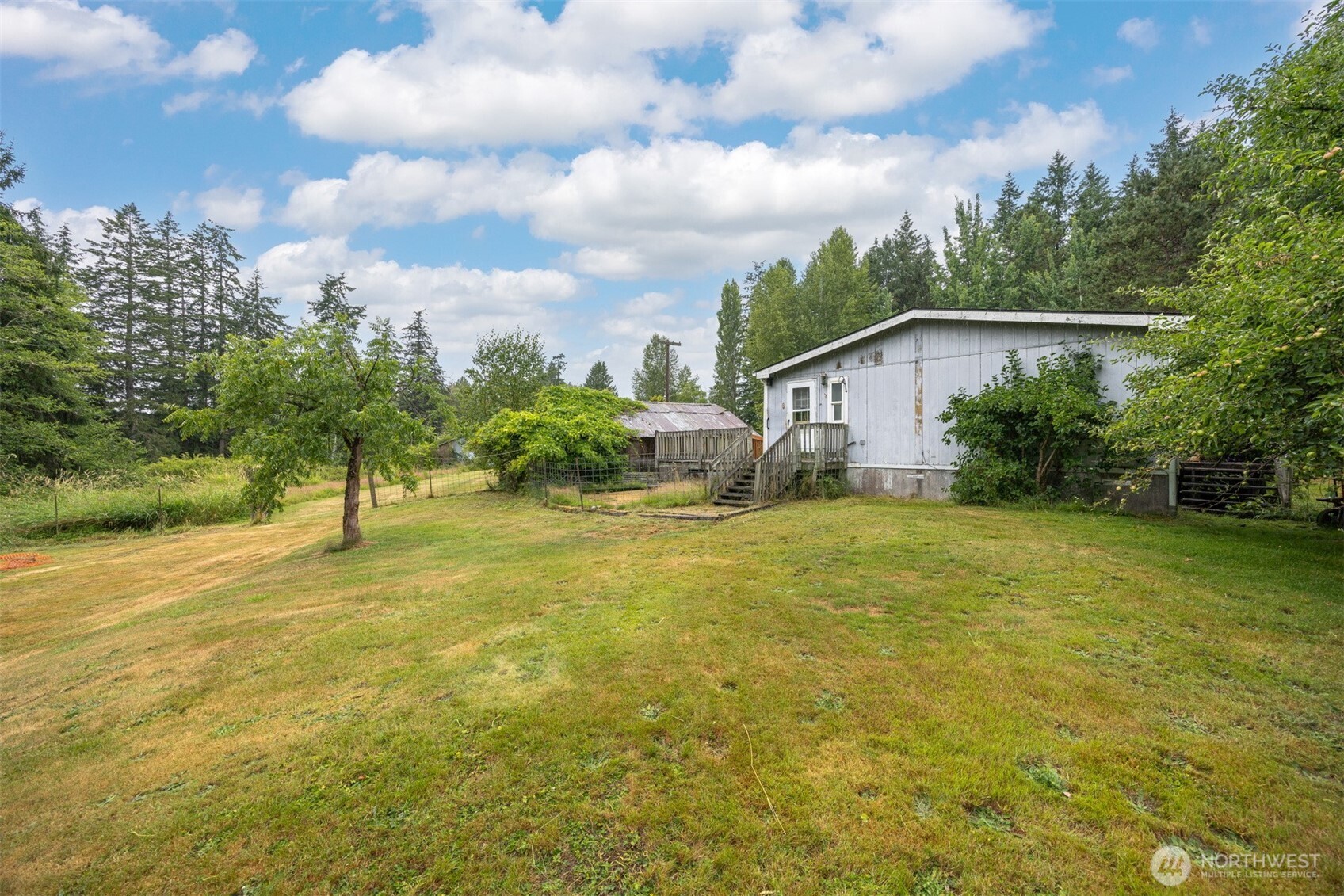 3908 Holtzheimer Trail Road Blaine, WA 98230 - Photo 37 of 40
