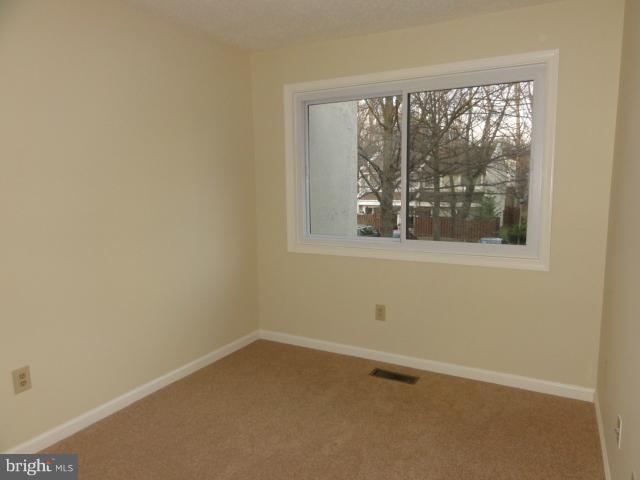 2371 Southgate Square Reston, VA 20191 - Photo 3 of 16 an empty room with a window