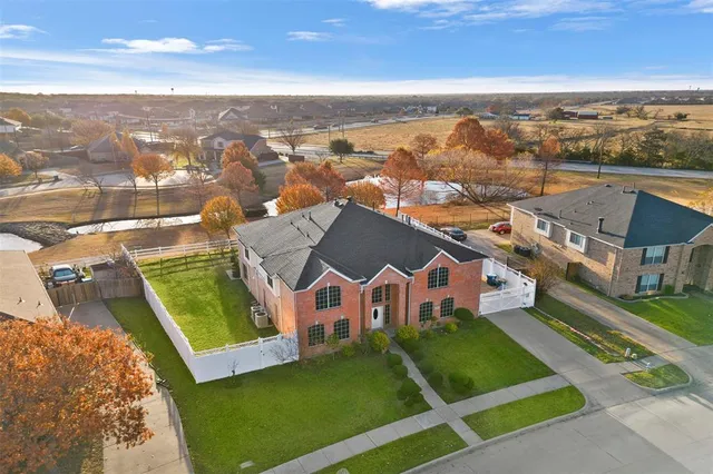 $545,000 | 808 Sabona Drive, DeSoto, TX 75115