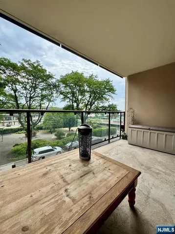 $280,000 | 1203 River Road, Unit 1G, Edgewater, NJ 07020