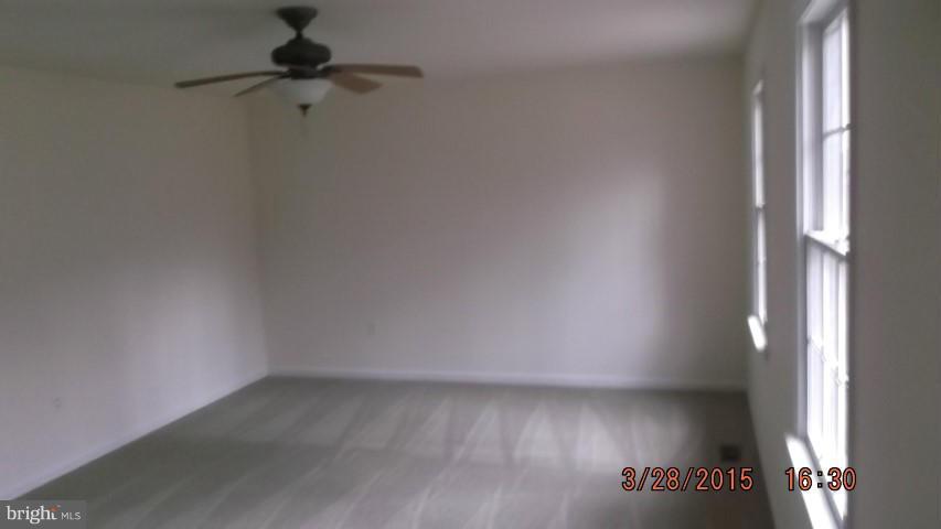 10479 Skipjack Road Chestertown, MD 21620 - Photo 3 of 10 Living Room