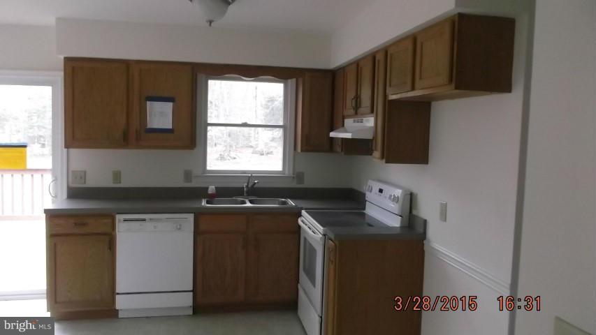 10479 Skipjack Road Chestertown, MD 21620 - Photo 5 of 10 Kitchen