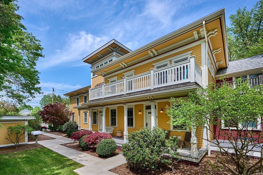 25 Union Street, Unit 2 Northampton, MA 01060 - Photo 3 of 38 a building view with a garden space