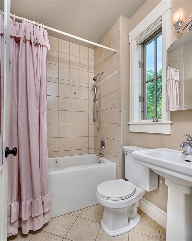 25 Union Street, Unit 2 Northampton, MA 01060 - Photo 31 of 38 a bathroom with a sink toilet and shower